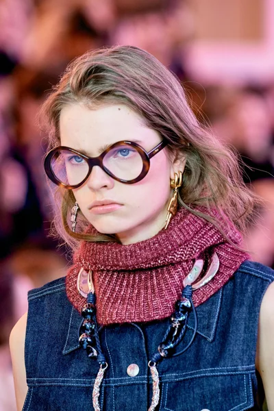 Look 95